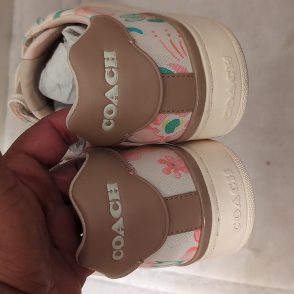 AUTHENTIC COACH SNEAKERS - Picture 6 of 10